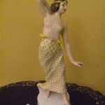 390 1104 FIGURINE